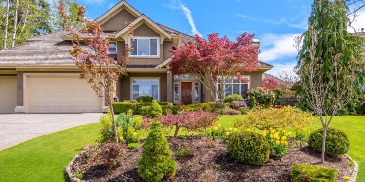 6 Landscaping Ideas and Designs for Your Front Yard